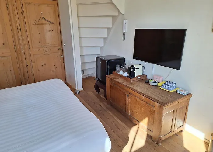 ゲストハウス A 3*