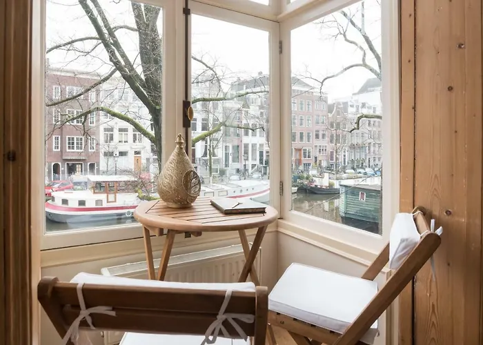 A ゲストハウス 3*